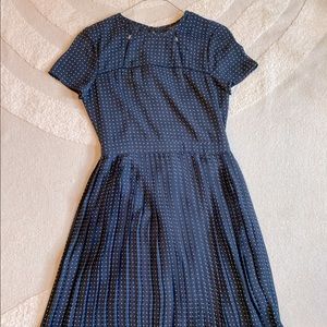 Banana republic size 0 navy polka dot dress